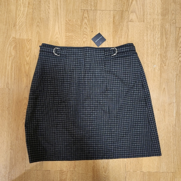 Club monaco D-Ring Mini Skirt plaid pencil - Picture 2 of 2